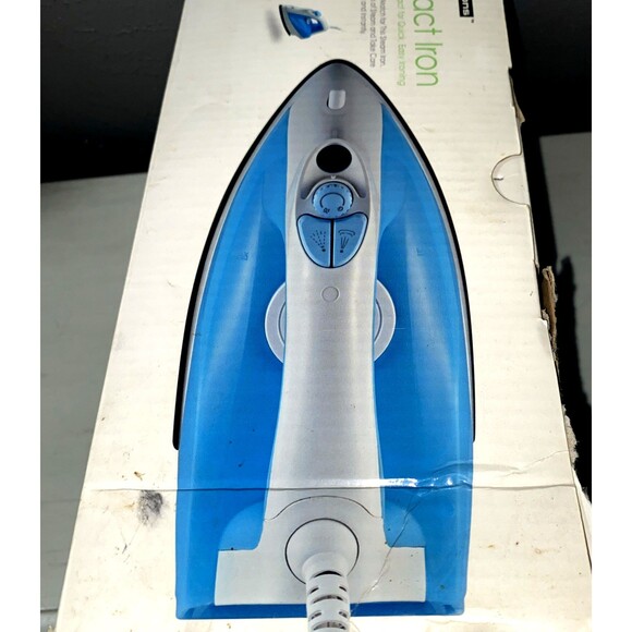 Living Solutions Non Stick Coated Soleplate Compact Iron - IN BOX - Picture 3 of 4